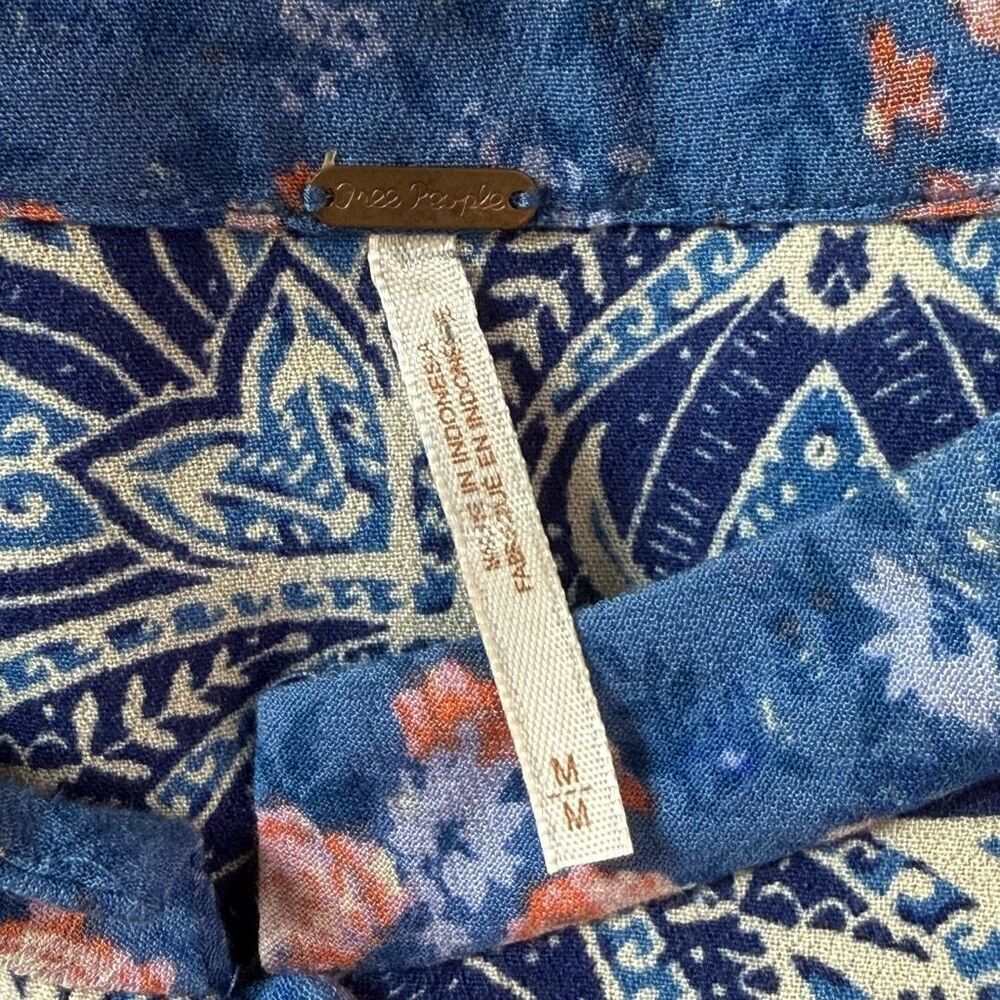 Free People Blue Boho Floral Print Long Flutter Sleeve Blouse Tunic - Women’s US - Picture 8 of 9